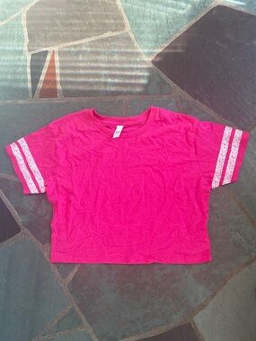 NWOTDistrict Bright Hot Pink Short Sleeve Tee with Stripe Sleeves